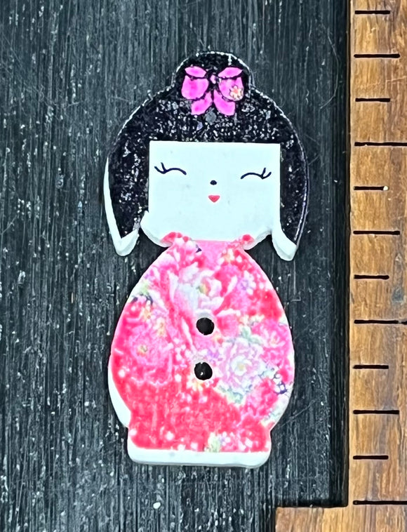 1 1/4 inch Geisha Doll, Pink Flowers on Red robe, 2 hole Wood Button