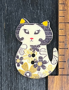 1 1/4 inch Vintage Kitty, Black and Yellow Flowers on Cream background, Wood Button