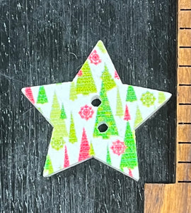 1 Inch Star button with Christmas Trees , 2 hole design